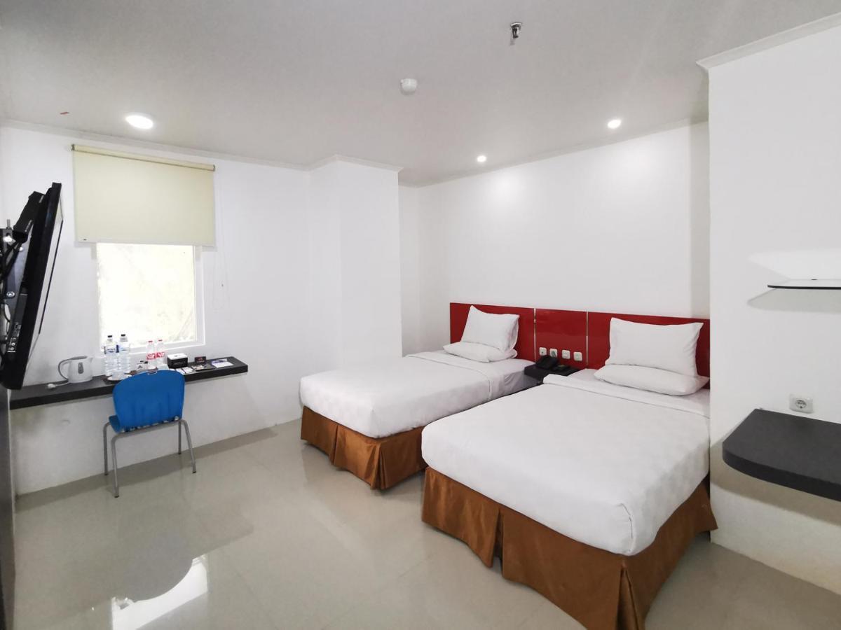 Heavenly Land Family Hotel Palembang Exterior foto